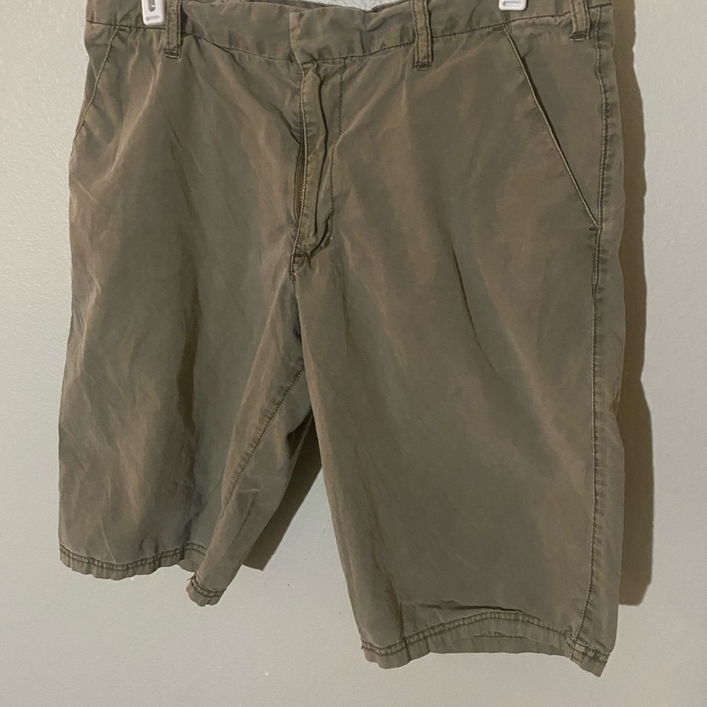 Men's Utility Olive Shorts